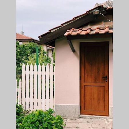 Cute Little House With A White Picket Fence Villa Burgas Ngoại thất bức ảnh